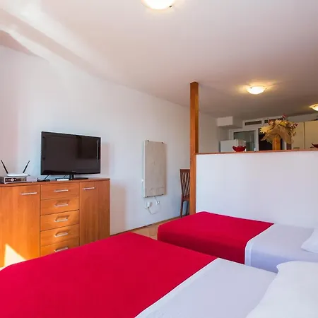 Apartment Lina